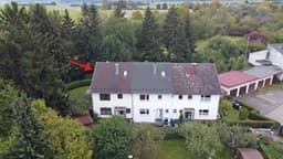 Drohne Nord mit Hauseingang